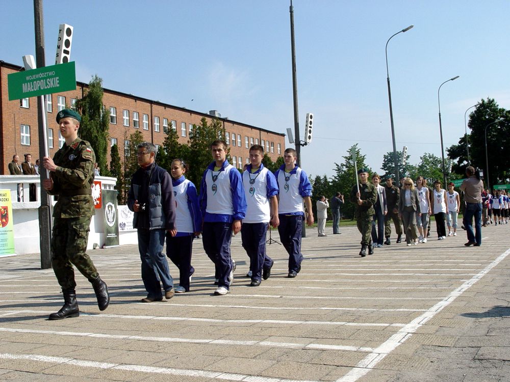 Przed przystąpieniem do zmagań sportowo-obronnych, zawodnicy zapoznali